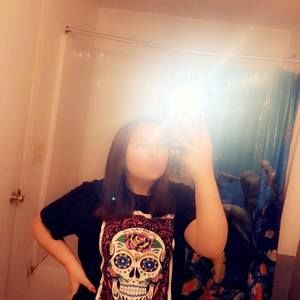 Meet your Posher, Isabel